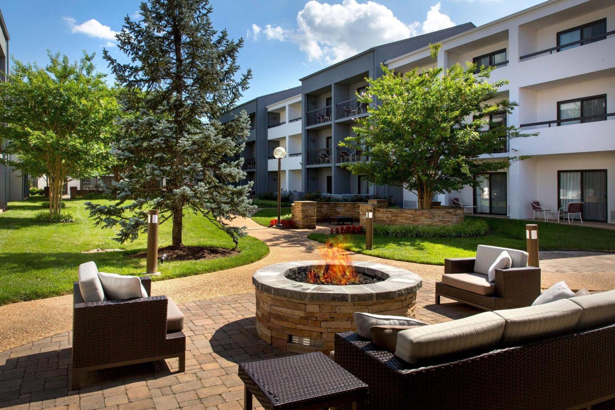 Courtyard By Marriott Dulles Airport Herndon/Reston Eksteriør billede